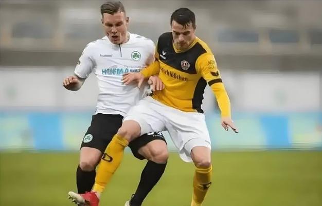 Roma đấu Với Salernitana